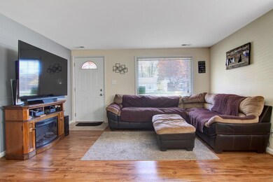 406 N Lindberg St, Griffith, IN 46319 - photo 2