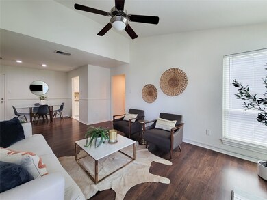 1201 Bering Dr unit 44, Houston, TX 77057 - photo 3