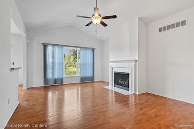 4160 Wrenwood Ln unit 29, Canton, MI 48188 - photo 3