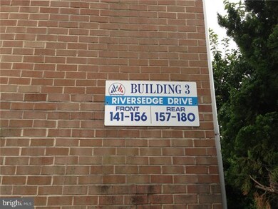 174 Riversedge Dr, Norristown, PA 19403 - photo 3