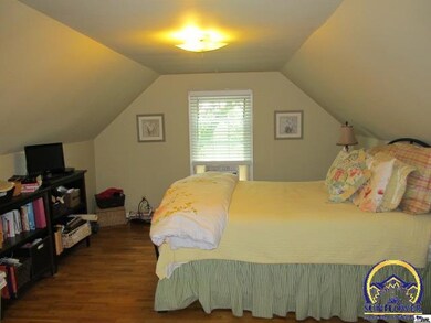 4933 SW Wanamaker Rd, Topeka, KS 66610 - photo 6