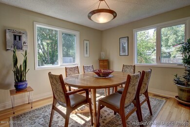 Sunny Dining Room Area