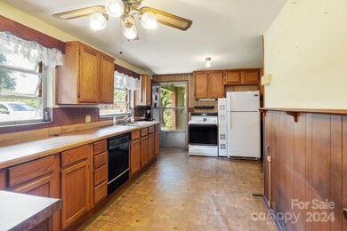 1543 Talley Rd, Hendersonville, NC 28739 - photo 3