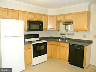 102 Flagstone Ct, Locust Grove, VA 22508 - photo 2