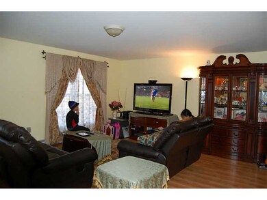 281 Swan St unit 281, Providence, RI 02905 - photo 3