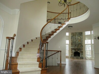 7423 Edington Dr, Warrenton, VA 20187 - photo 2