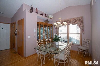 1637 W 64th St, Davenport, IA 52806 - photo 4