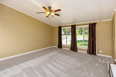 4203 Lower Beaver Rd, Des Moines, IA 50310 - photo 4