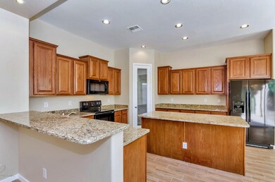 1915 E Gary Way-large-010-27-Kitchen-150