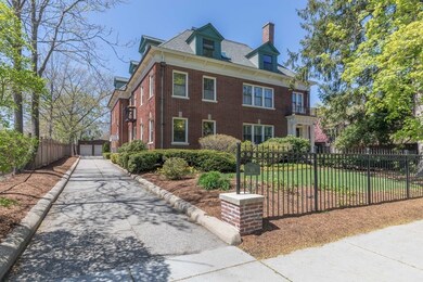 104 Babcock St unit 1, Brookline, MA 02446 - photo 3