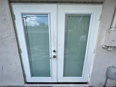 542 E Caroline St, Tavares, FL 32778 - photo 4