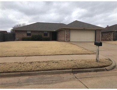 1813 Briar Hill St, Moore, OK 73160 - photo 4