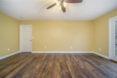 117 Bramblewood Dr, Statesville, NC 28625 - photo 6