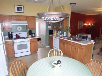 630 David St, Lake In the Hills, IL 60156 - photo 4