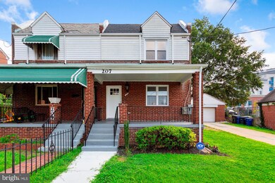 207 44th St NE, Washington, DC 20019 - photo 2