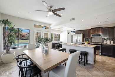Eat-In Kitchen
