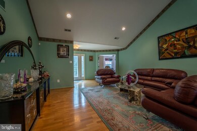 627 Nicole Dr, Southampton, PA 18966 - photo 6