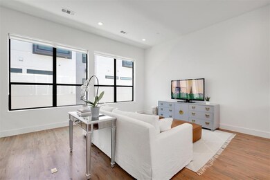 5912 Lindell Ave unit 104, Dallas, TX 75206 - photo 6