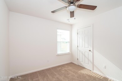 012-photo-bedroom-6729761