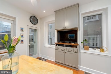 1713 Aliceanna St, Baltimore, MD 21231 - photo 5