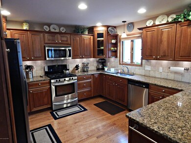 4172 Hemlock Trail, Pocono Pines, PA 18350 - photo 4