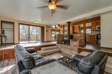 305 Richard Way, Jacksonville, OR 97530 - photo 4