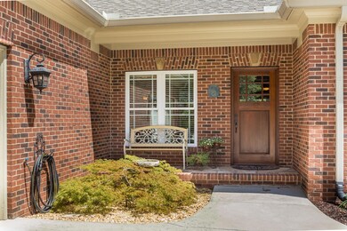 6172_Fairview_Rd_04