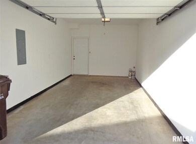 3873 W Palmyra Ct unit 15, Peoria, IL 61604 - photo 5