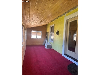 238 W Dawson St, Halfway, OR 97834 - photo 4