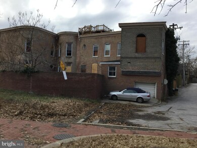 804 Hollins St, Baltimore, MD 21201 - photo 3