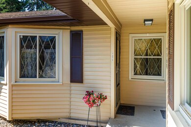 7373 Pinegrove-15