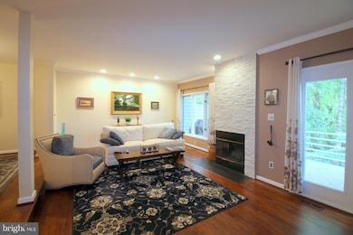 11114 Lakespray Way, Reston, VA 20191 - photo 7