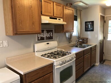 90 Academy St, Kerhonkson, NY 12446 - photo 6