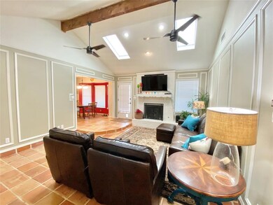 909 Shell Ct, Bedford, TX 76022 - photo 7