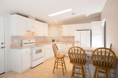 329 - Egret - Kitchen --