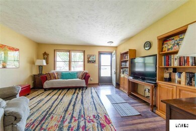 302 Ophir Ave, Lincoln, IL 62656 - photo 3