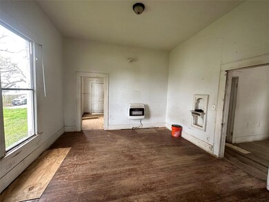 225 W Monterey St, Denison, TX 75020 - photo 5