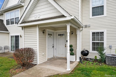 261 Ruth Ct, Middletown, NY 10940 - photo 2