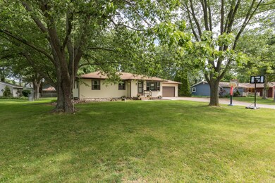 1239 Hillcrest Dr-3