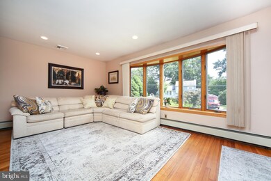 240 Midway Dr, Morrisville, PA 19067 - photo 6