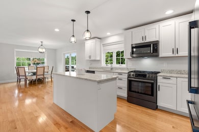 43 Hampton Rd, Exeter, NH 03833 - photo 4