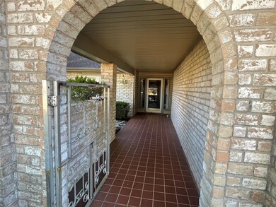 11918 Kirknoll Dr, Houston, TX 77089 - photo 3