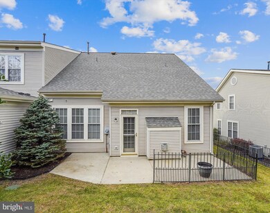 6953 Walnut Hill Dr, Gainesville, VA 20155 - photo 3