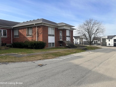 9801 Cooper Church Dr, Louisville, KY 40229 - photo 4