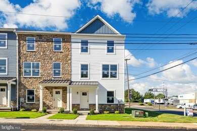 498 N 2nd St, Souderton, PA 18964 - photo 3