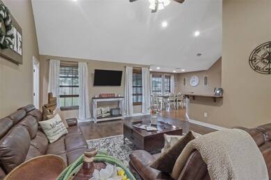 157 Amanda Ln, Springtown, TX 76082 - photo 6