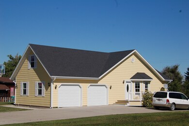 Plenty of Garage/Parking Space