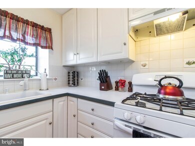 1954 Yorktown S, Norristown, PA 19403 - photo 5