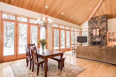 61882 Bunker Hill Ct, Bend, OR 97702 - photo 5