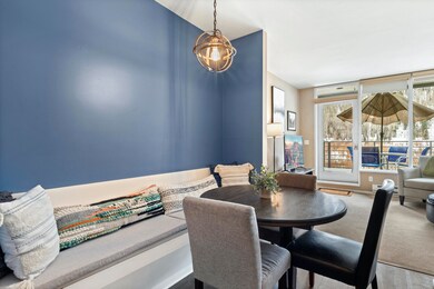 Dining Nook (2)